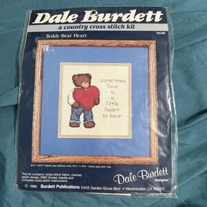 Dale Burdett Country Cross Stitch Kit Teddy Bear Heart 6.5x6.25 NIP 1986 CK296‎